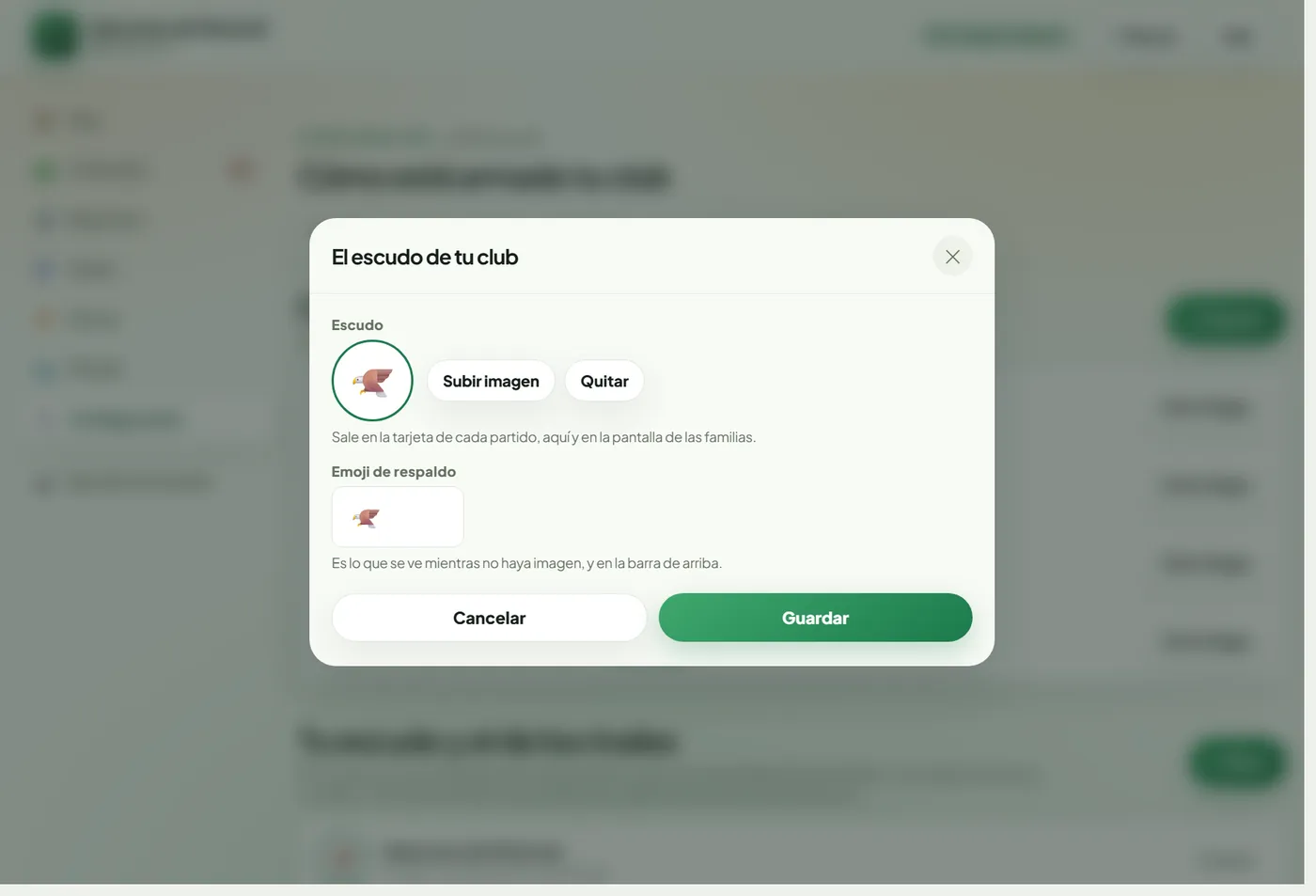 Ventana del escudo del club: la imagen actual, el botón de subir imagen y el emoji de respaldo
